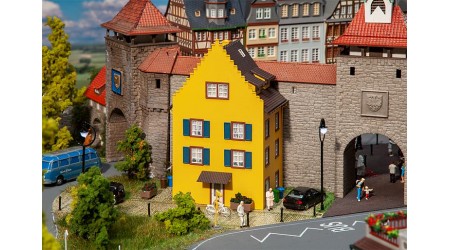 Faller 130709 Reihenendhaus Kleinstadt