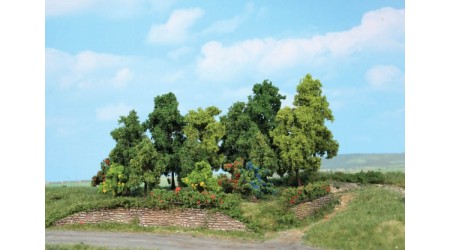 Heki 1996 Laubwald, 18 Büsche und Bäume 1-11 cm